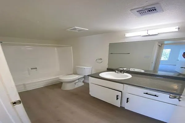 Terra Villa Apartments — Photo 16