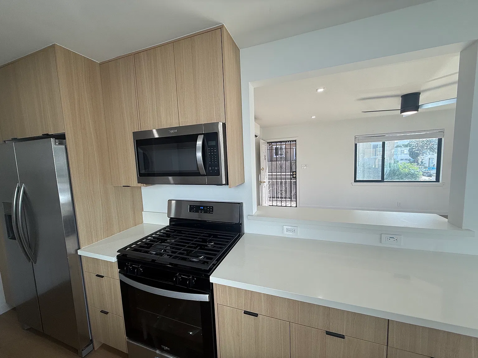 2 bed, 700 sqft, $3,450 — Photo 4