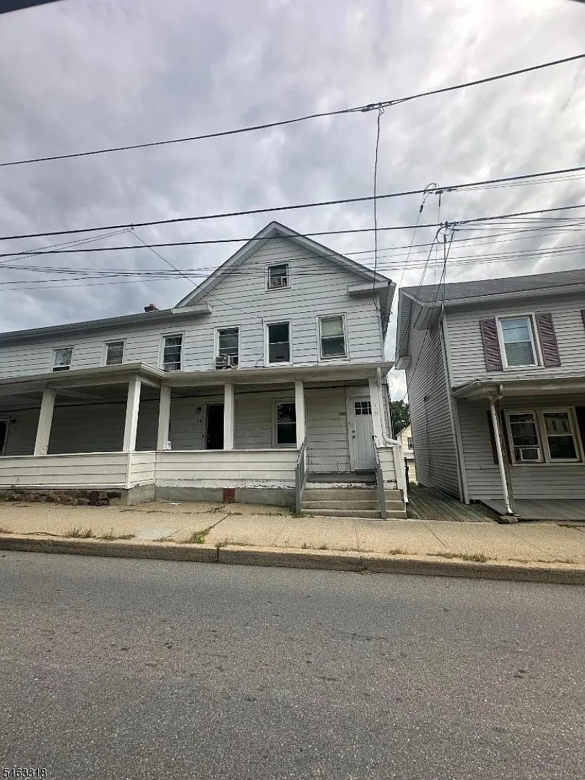 3 bed, 2.0 bath, $3,000 — Photo 1