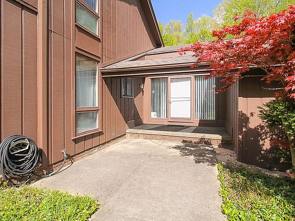 2nd image of 803 Cedar Grove Cir