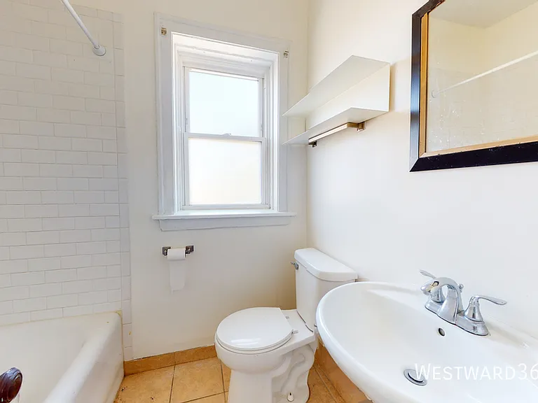 3012 W Warren Blvd #3R — Photo 4