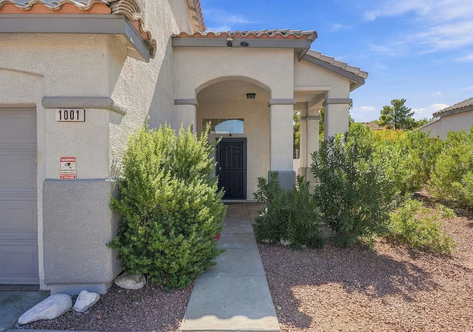 Beautiful Two Story Home in Henderson! — Photo 4