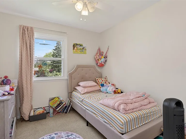 1399 Creek St — Photo 46