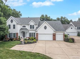 1095 Hawkins Rd, Fenton, MO 63026