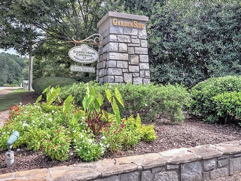 720 Gardenside Cir SE — Photo 18