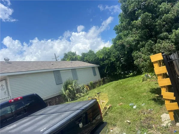 2233 Harmony St, New Orleans, LA 70115