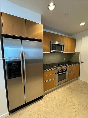 1060 Brickell Ave Photo 1