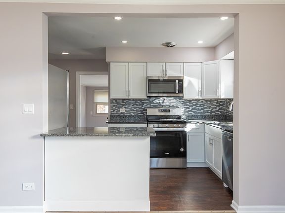 4th image of 209 N Dryden Pl