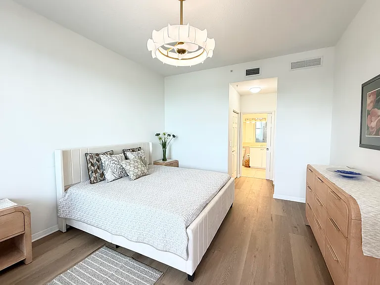 804 E Windward Way #Penthouse 15 — Photo 13