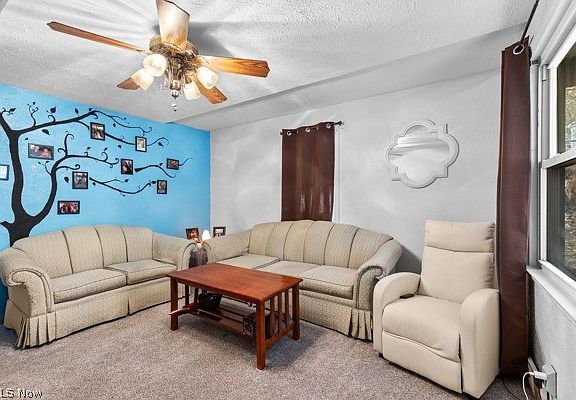 5th image of 163 Wall St