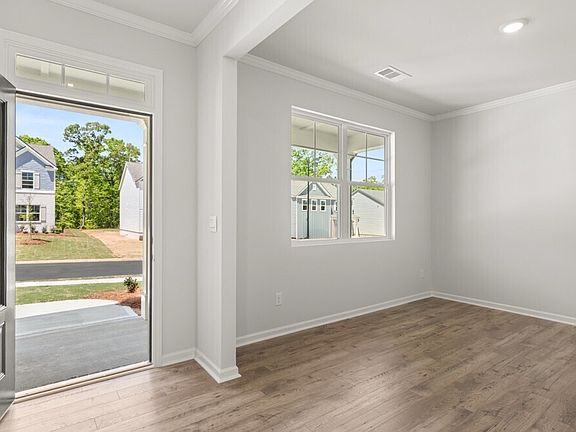 3rd image of 351 Belmont Dr