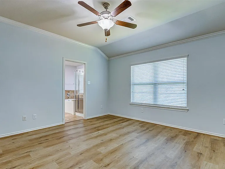 6451 Calgary Woods Ln — Photo 38