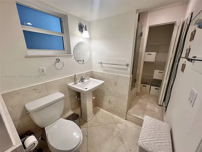 1750 James Ave #5D — Photo 23