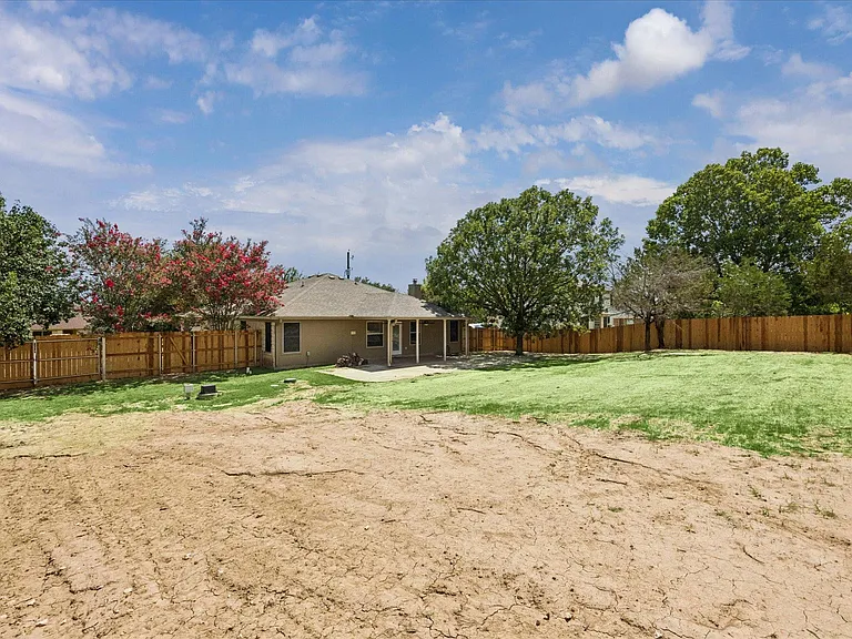 500 Millington Ln — Photo 5