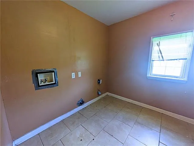 4745 Tulip St — Photo 9