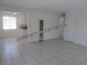 2nd image of 2208 College Ave APT 5