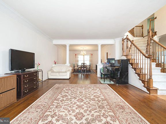 2nd image of 13111 Piney Knoll Ln