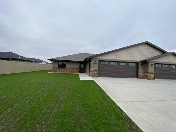 808 W Plum Ave, Mitchell, SD 57301
