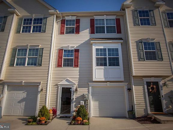 2nd image of 542 S Carlisle St