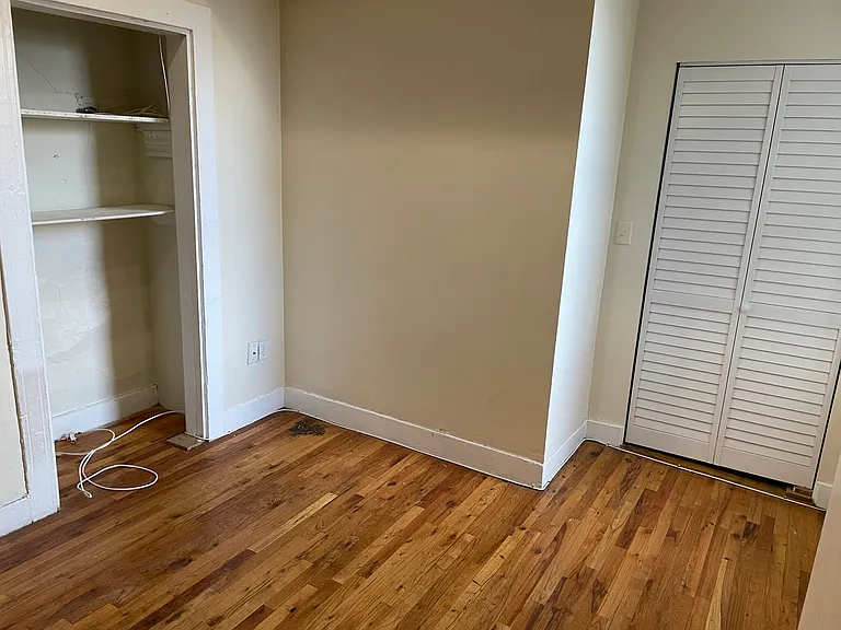 227 Roxbury St #2A — Photo 9