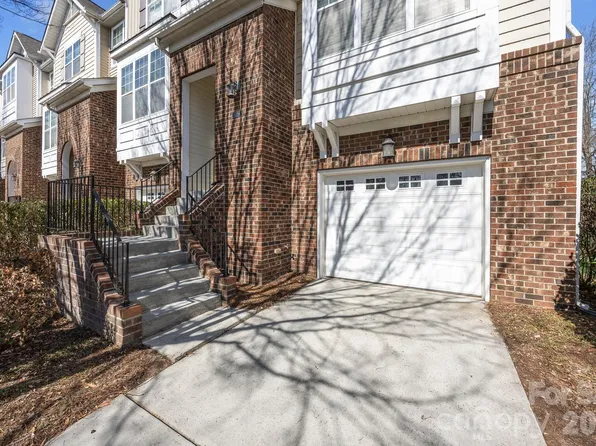 11156 Green Spring Dr, Huntersville, NC 28078