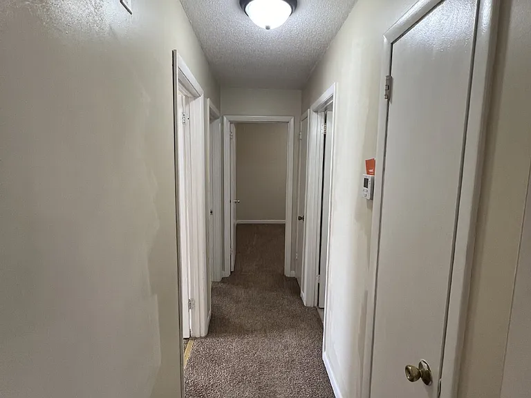 621 Dover Rd — Photo 8