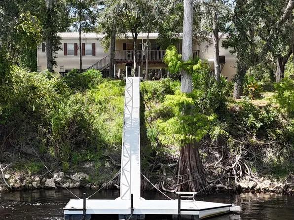 317 NE Riverbend Rd, Mayo, FL 32066