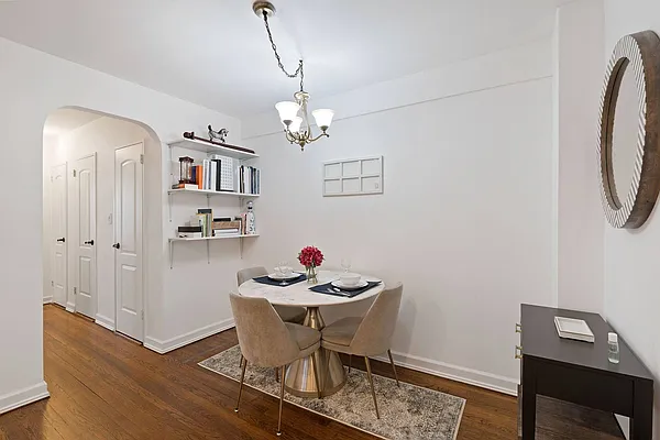 Sold by Keystone Realty USA Corp | media 18