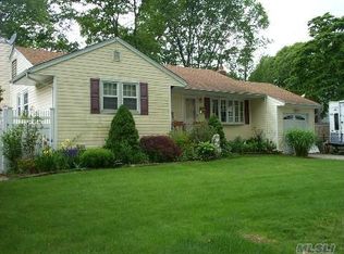 12 Drake Rd, Centereach, NY 11720