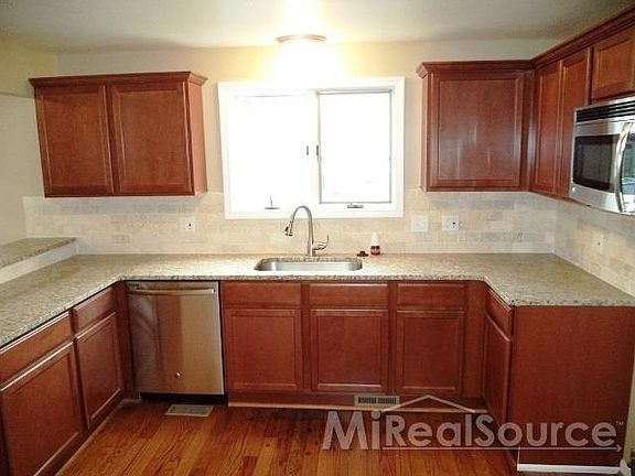 3rd image of 28336 Relda Dr