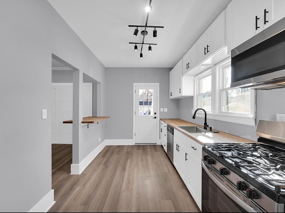 1st image of 3220 Clarendon Rd #2