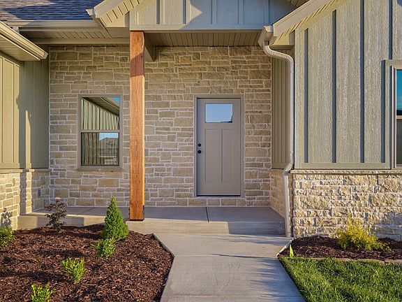 4th image of 2606 W Fisherman Street