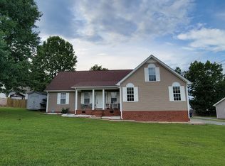 112 Sanders St, Shelbyville, TN 37160