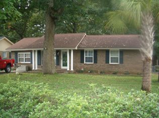 135 Allendale Dr, West Columbia, SC 29169