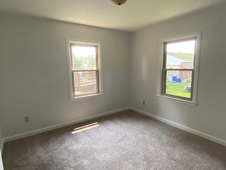302 Pinehurst Rd — Photo 3