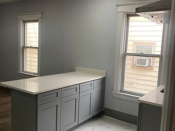 5th image of 208 Clinton Ave #2