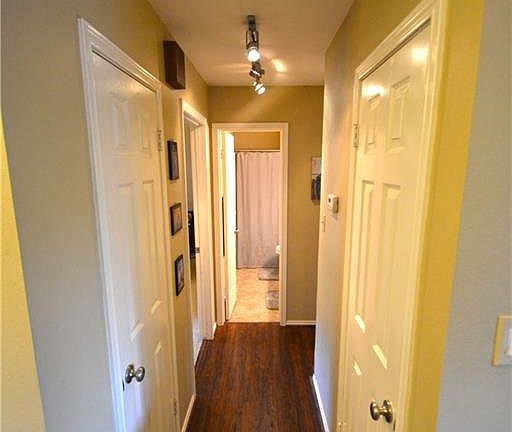 3rd image of 320 Cardinal Dr