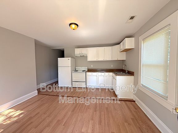 3rd image of 369 Spring St SW