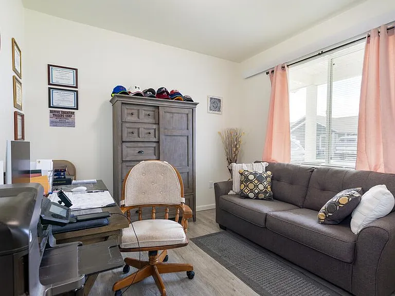 Sleeping Giant Patio Home Apartments — Photo 5