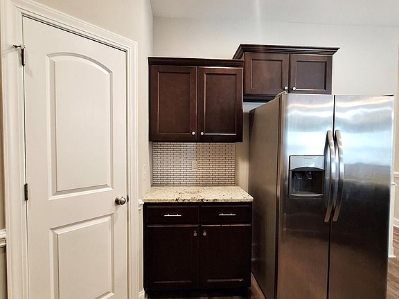 5th image of 2307 Sweet Bay Dr #B