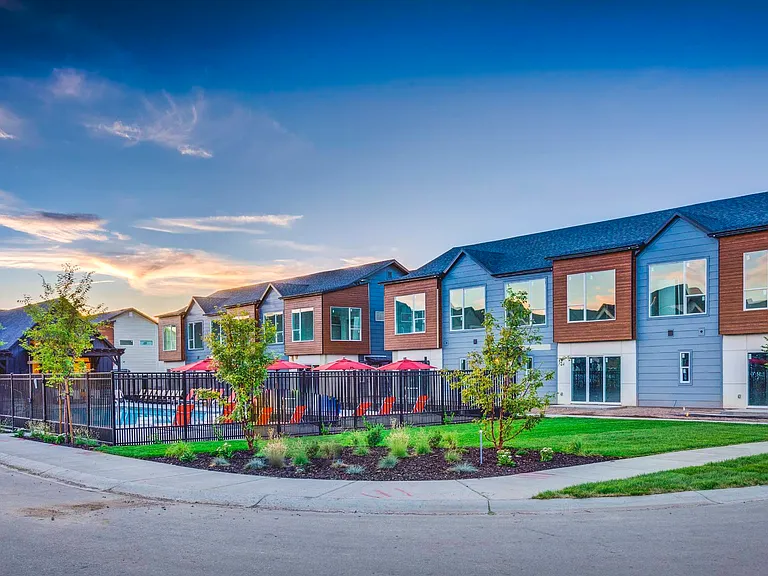 Hawthorne Townhomes — Photo 30