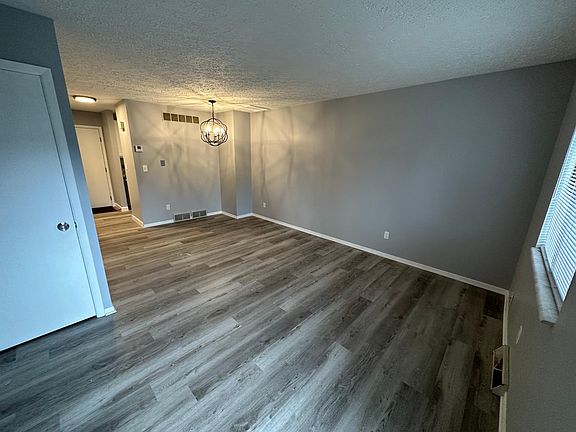 5th image of 2597 Tifft St