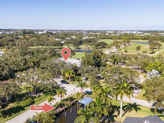 2nd image of 3025 Golf View Dr
