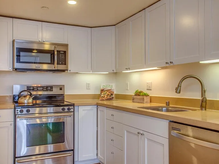 1800 Bryant St #203 — Photo 7