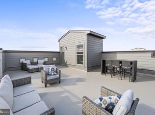 2435 Silver Line Aly, Herndon, VA 20171