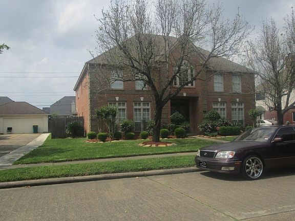 3rd image of 2130 Country Club Dr