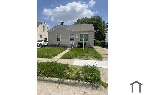 21320 Eastwood Blvd Photo 1