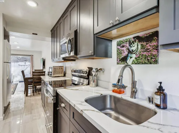 1424 Terra Nova Blvd, Pacifica, CA 94044