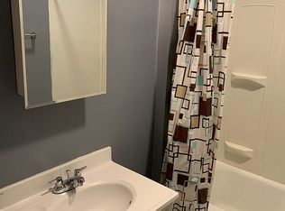 1201 N 34th St, Omaha, NE 68131