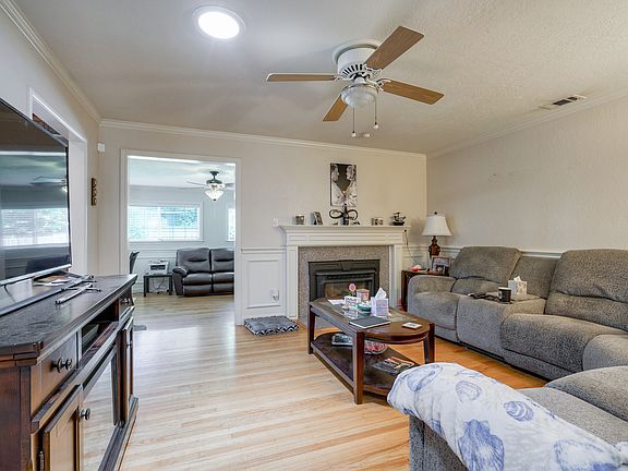 5th image of 6055 Ellerslee Dr
